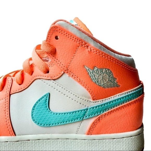 2018 Air Jordan 1 Mid GG ‘Crimson Pulse’ - Picture 3 of 9